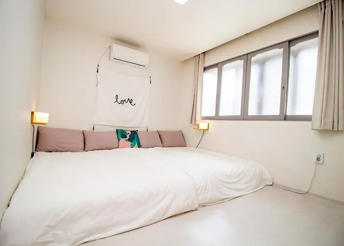 Pensión Yab-guesthouse, Femaleonly, Foreignonly 2*
