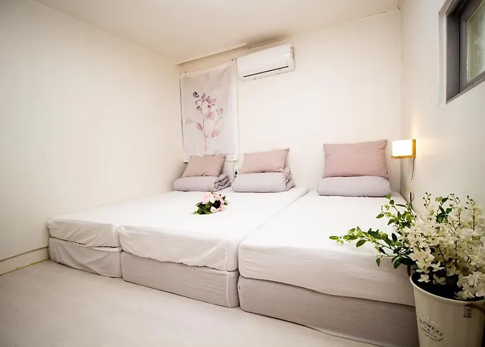 Pensión Yab-guesthouse, Femaleonly, Foreignonly 2*