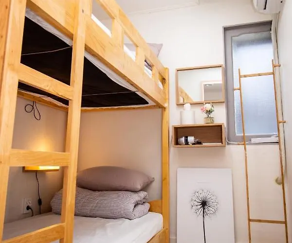 Pensión Yab-guesthouse, Femaleonly, Foreignonly 2*
