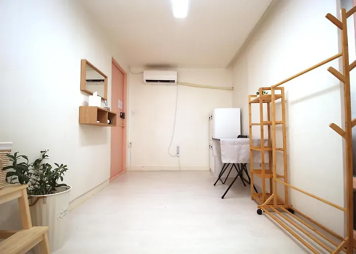 Yab-guesthouse, Femaleonly, Foreignonly Pensión 2*