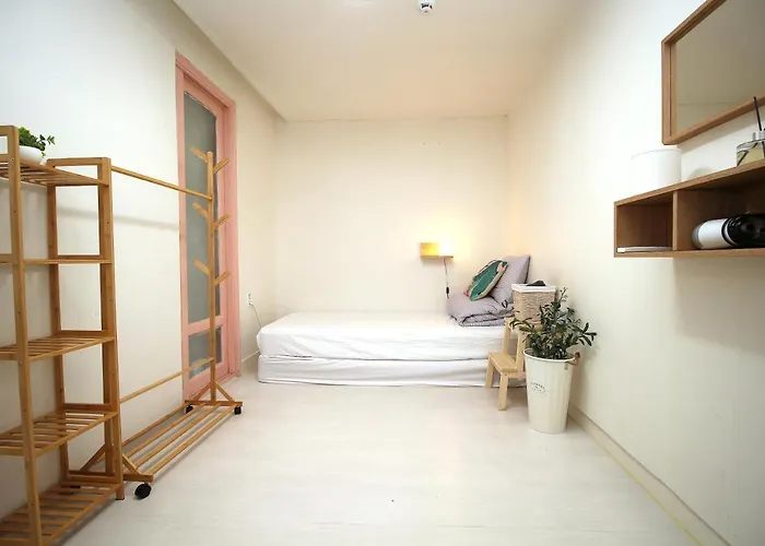 Yab-guesthouse, Femaleonly, Foreignonly Pensión Seúl