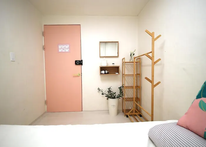 Yab-guesthouse, Femaleonly, Foreignonly