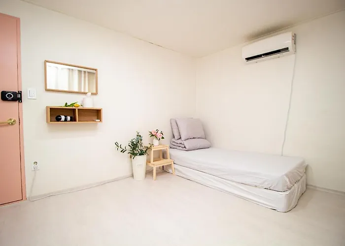 Yab-guesthouse, Femaleonly, Foreignonly Seúl