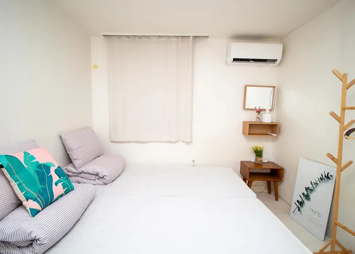 Yab-guesthouse, Femaleonly, Foreignonly