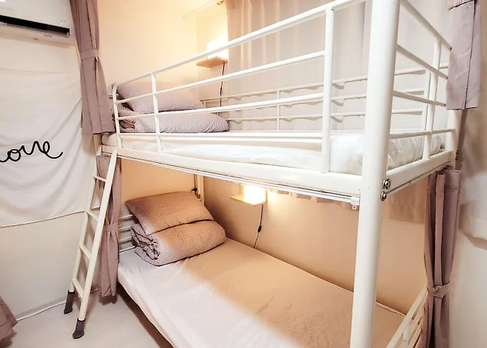 Pensión Yab-guesthouse, Femaleonly, Foreignonly 2*