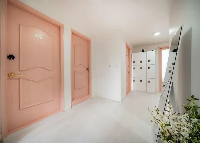 Pensión Yab-guesthouse, Femaleonly, Foreignonly 2*